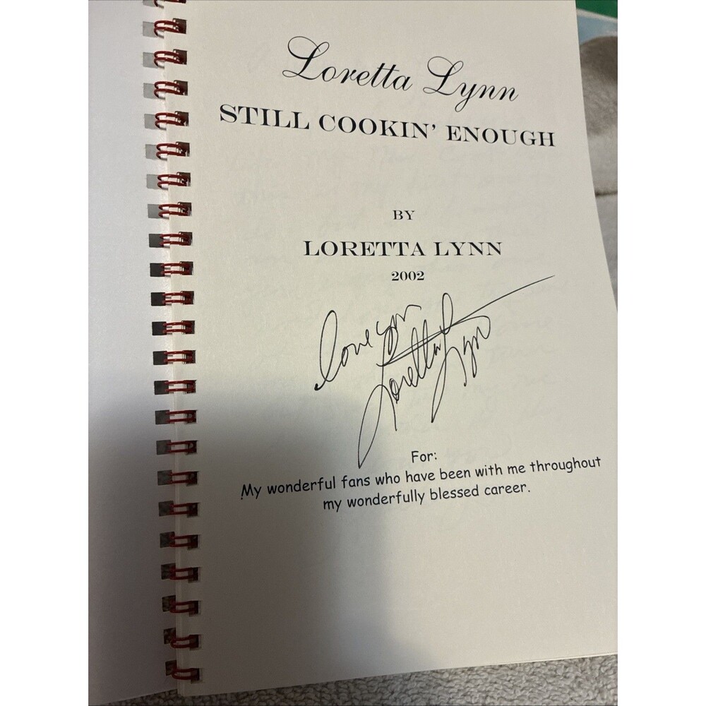 Loretta Lynn Still Cookin' Enough Cookbook Country Music Autographed 2002 - Picture 3 of 10